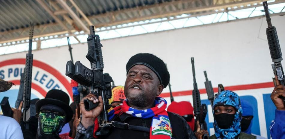 El líder de la coalición criminal haitiana "G-9 y Familia", Jimmy Cherisier, conocido como "Barbecue", ha manifestado abiertamente su respaldo al expresidente Donald Trump tras los recientes comicios en los Estados Unidos.