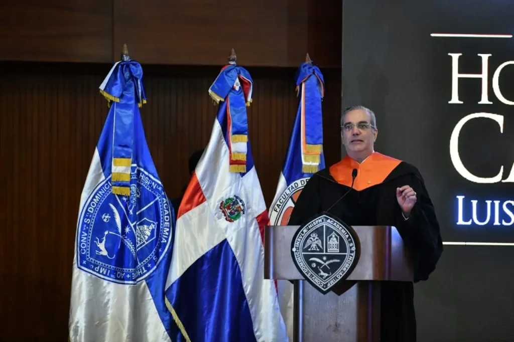 Luis Abinader Honrado con el título de Doctor Honoris Causa por la UASD en reconocimiento a su liderazgo político 6