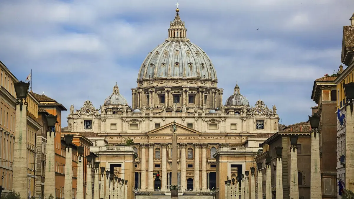 El Vaticano hace un llamado a Donald Trump para que impulse la paz mundial en medio de tensiones globales