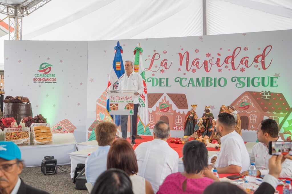 El presidente Abinader inicia la entrega de 3 millones de ayudas para las fiestas (Bonos navideños)