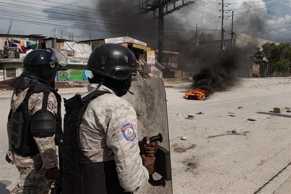 Reunión de la OEA donde se aprueba la transformación de la misión de seguridad en Haití en una operación de paz liderada por la ONU, con el objetivo de fomentar estabilidad y apoyo internacional en el país.