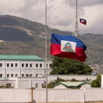 El gobierno haitiano manifestó su descontento este jueves ante declaraciones atribuidas al presidente francés, Emmanuel Macron, calificándolas como “inaceptables”.