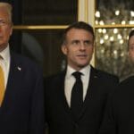 Trump, Macron y Zelenski se reúnen en París para discutir la crisis Ucraniana