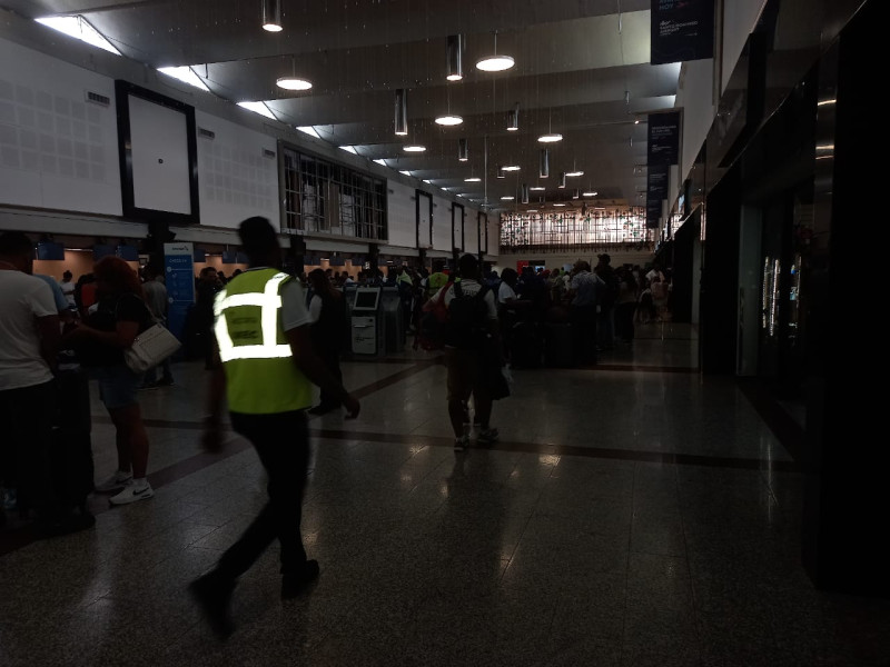 Apagón afecta operaciones en la terminal sur del Aeropuerto de Las Américas