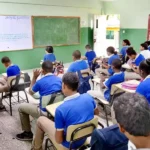 Fusión de ministerios en proyecto de ley protege el 4% del presupuesto del Minerd 6 Proyecto de ley busca fusionar Minerd y MESCyT, blindando el presupuesto educativo preuniversitario.