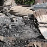 Fallecen tres niños en un incendio en San Cristóbal 7 Fallecen tres niños en un incendio en San Cristóbal