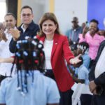 Vicepresidenta inaugura destacamento y escuela en Santo Domingo Este y San Pedro de Macorís