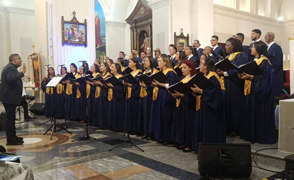 Sublime concierto navideño del Coro Arquidiocesano de Santiago 6