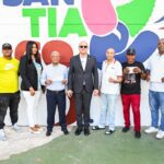 Santiago impulsa el Carnaval 2025 con apoyo significativo a grupos de lechones 6 La Alcaldía de Santiago apoya a grupos de lechones para el Carnaval 2025, destacando tradición y cultura local.