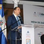 Director del Ideice resalta el valor de la investigación educativa en el diseño de políticas públicas 10 El director ejecutivo del Ideice, Jesús Andújar Avilés, destaca la importancia de la investigación educativa para diseñar políticas públicas basadas en evidencias científicas. Conoce los programas y estudios presentados en la mesa de diálogo "Proyectos misionales Ideice 2025".