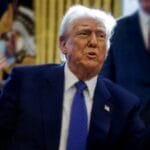 Trump expresa enojo con Putin y amenaza con acciones militares contra Irán ante falta de acuerdo nuclear 6 Trump critica a Putin y advierte con bombardeos a Irán si no hay acuerdo nuclear. Noticias sobre tensiones internacionales.