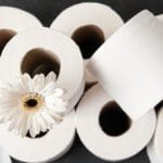 Alerta científica por sustancias tóxicas en el papel higiénico y su impacto ambiental 6 Estudio revela presencia de PFAS en papel higiénico y su impacto en la salud y el medio ambiente.