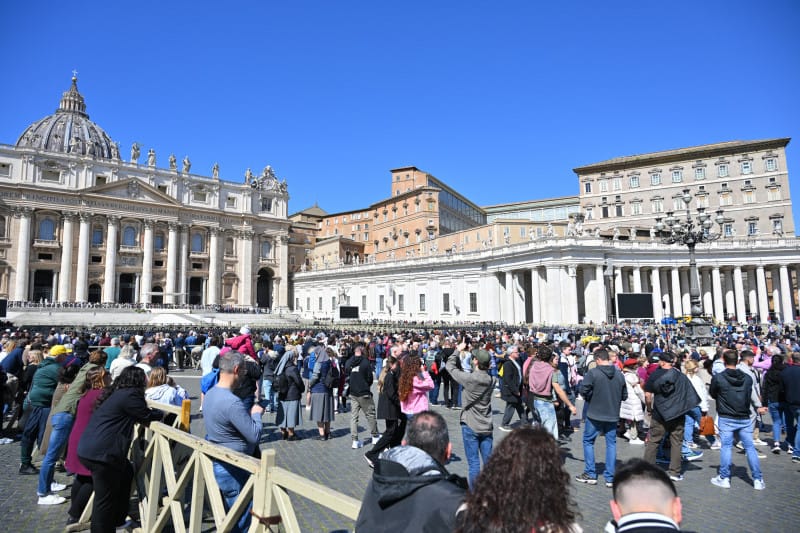 El papa Francisco propone la Cuaresma como etapa de sanación personal y espiritual desde su convalecencia 5 El papa Francisco insta a vivir la Cuaresma como tiempo de curación durante su recuperación tras una grave neumonía.