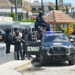 Abinader reafirma el control total del territorio dominicano ante cuestionamientos sobre presencia haitiana 2 Presidente Abinader niega pérdida de control en zonas fronterizas y destaca deportaciones de migrantes irregulares.