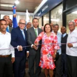INDOTEL impulsa la transformación digital en la histórica biblioteca Ateneo Amantes de la Luz 9 INDOTEL inaugura una sala digital en la biblioteca Ateneo Amantes de la Luz, promoviendo la inclusión tecnológica en Santiago.