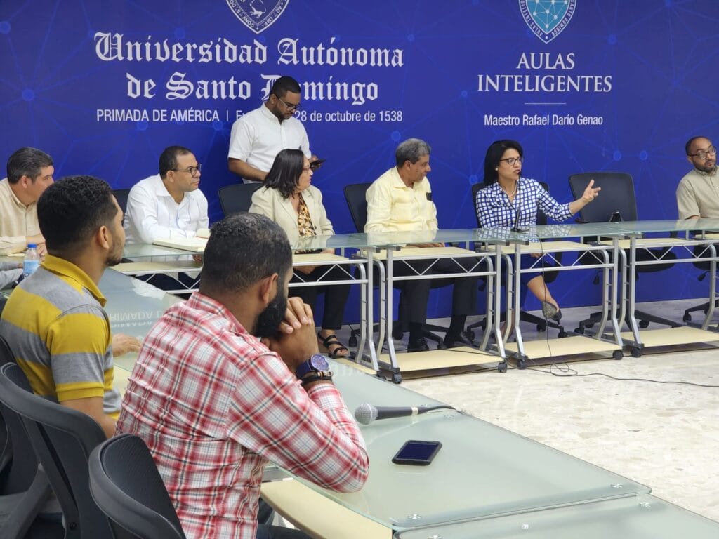 UASD Recinto Santiago recibe comisión de profesores de Lawrence Campus and Community Relations 6 UASD Recinto Santiago recibe comisión de profesores de Lawrence Campus and Community Relations