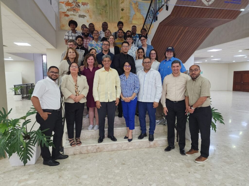 UASD Recinto Santiago recibe comisión de profesores de Lawrence Campus and Community Relations 8 UASD Recinto Santiago recibe comisión de profesores de Lawrence Campus and Community Relations