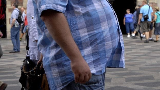 Alarmante incremento de obesidad y sobrepeso en República Dominicana proyecta graves consecuencias para 2030 5 El 68 % de los dominicanos tiene un IMC elevado, con un 32 % en obesidad. Proyecciones para 2030 alertan sobre graves consecuencias en salud.