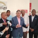 UASD desmiente haya recibido cadáveres del Jet Set y anuncia proceso legal por falso rumor 2 La UASD desmintió rumores sobre la recepción de cadáveres de la tragedia del Jet Set y advirtió acciones legales contra quienes difundan información falsa. Conoce los detalles aquí.