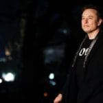 Elon Musk encabeza la lista de los más ricos del mundo en 2025, según Forbes 6 Elon Musk lidera la lista de multimillonarios con una fortuna récord de $342 mil millones, seguido por Zuckerberg, Bezos, Ellison y Arnault.