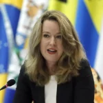 Haití supera el millón de desplazados por violencia: "No son cifras, son vidas en crisis", alerta la ONU 2 La ONU advierte sobre la grave crisis humanitaria en Haití, con más de un millón de desplazados debido a la violencia. Urge ayuda internacional.