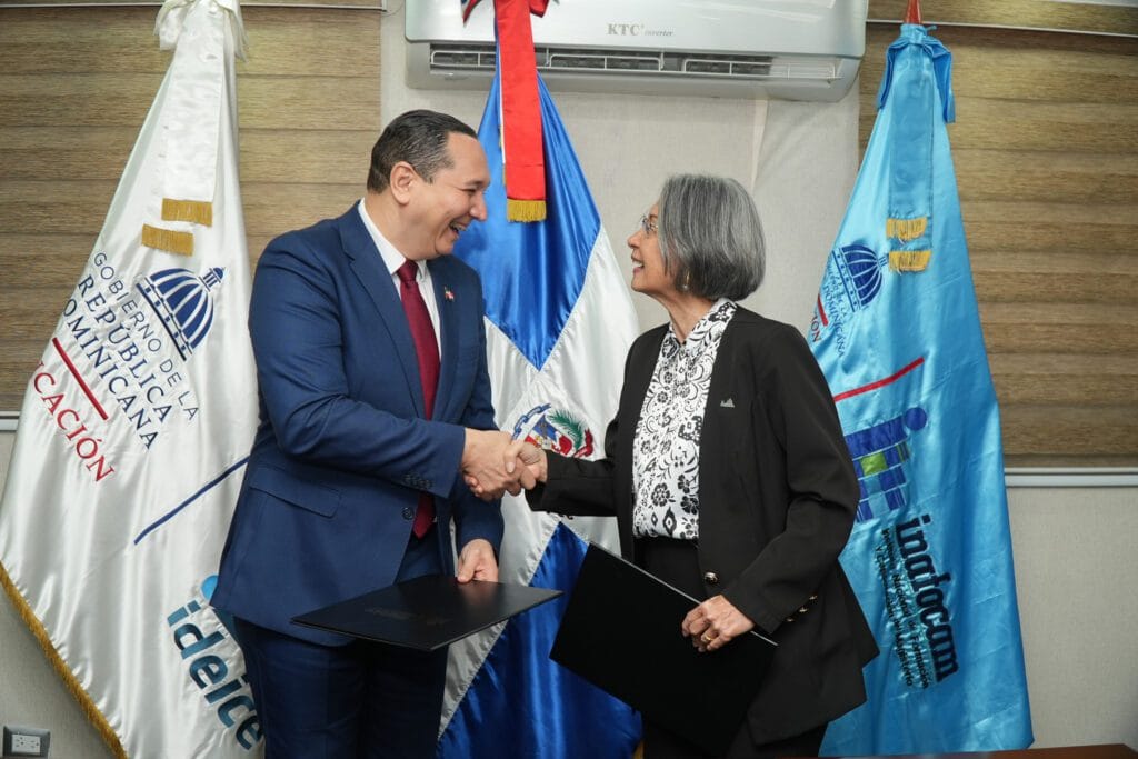 El Inafocam y el Ideice firman convenio para impulsar la calidad educativa a través de la evaluación y la investigación 7 El Inafocam y el Ideice firman convenio para impulsar la calidad educativa a través de la evaluación y la investigación