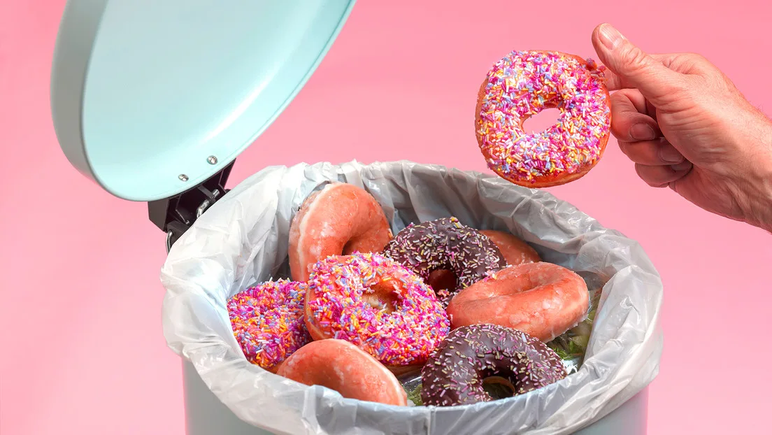 ¿Es posible vivir sin azúcar? Mitos y realidades sobre su consumo 5 Descubre si es posible vivir sin azúcar, sus beneficios y riesgos según expertos en nutrición.