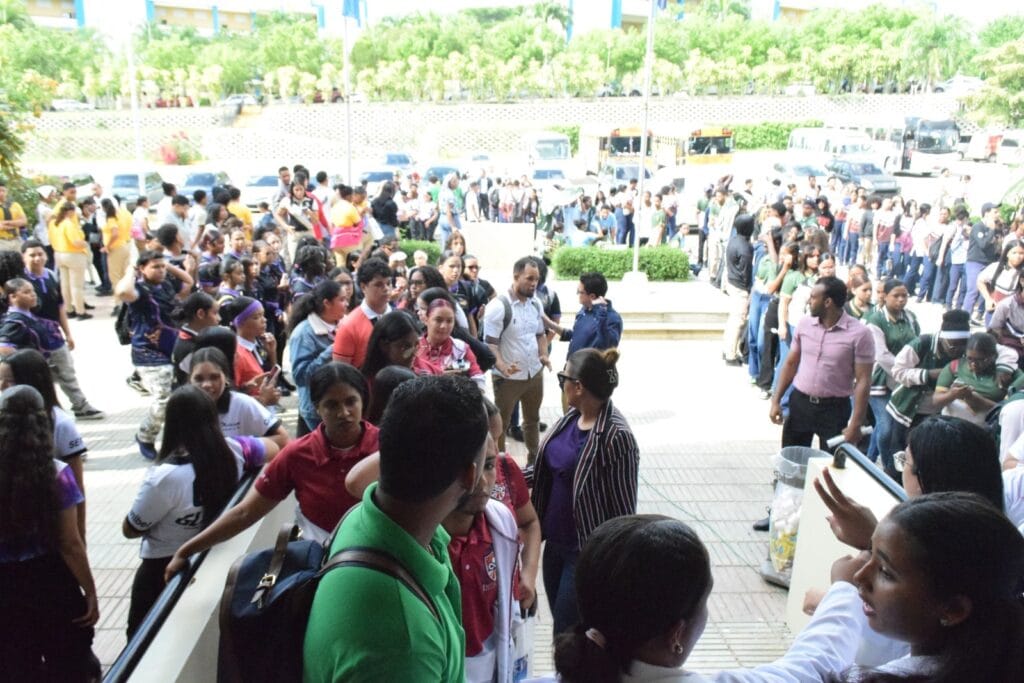 UASD Recinto Santiago celebra con éxito la Tercera Feria Vocacional “Soy UASD” 10 UASD Recinto Santiago celebra con éxito la Tercera Feria Vocacional “Soy UASD”