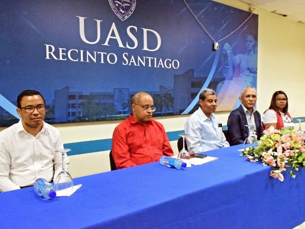 UASD Recinto Santiago y Frente Universitario de Trabajadores conmemoran 31 años de la desaparición de Narciso González con un conversatorio sobre su vida y legado 8 UASD Recinto Santiago y Frente Universitario de Trabajadores conmemoran 31 años de la desaparición de Narciso González con un conversatorio sobre su vida y legado