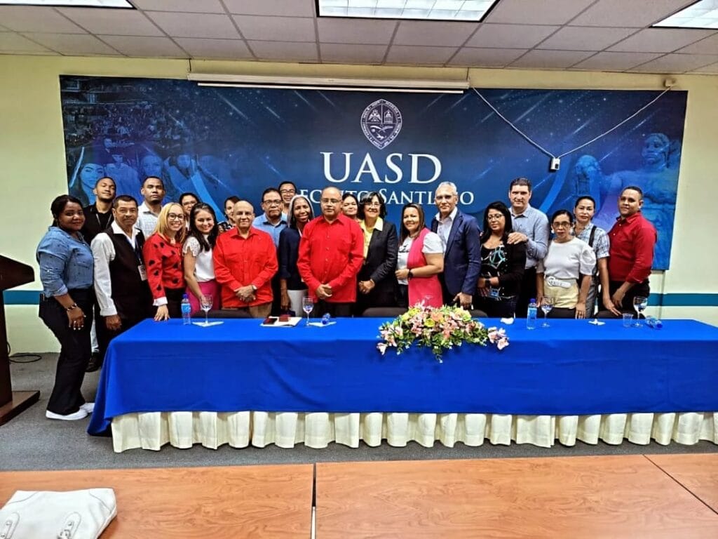 UASD Recinto Santiago y Frente Universitario de Trabajadores conmemoran 31 años de la desaparición de Narciso González con un conversatorio sobre su vida y legado 10 UASD Recinto Santiago y Frente Universitario de Trabajadores conmemoran 31 años de la desaparición de Narciso González con un conversatorio sobre su vida y legado