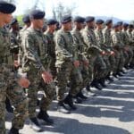 Ejército Dominicano despliega otros 800 soldados en la frontera para reforzar la seguridad nacional 6 El Ejército Dominicano despliega 800 soldados adicionales en la frontera para reforzar la seguridad nacional. Conoce los detalles del operativo y las autoridades presentes en la ceremonia.