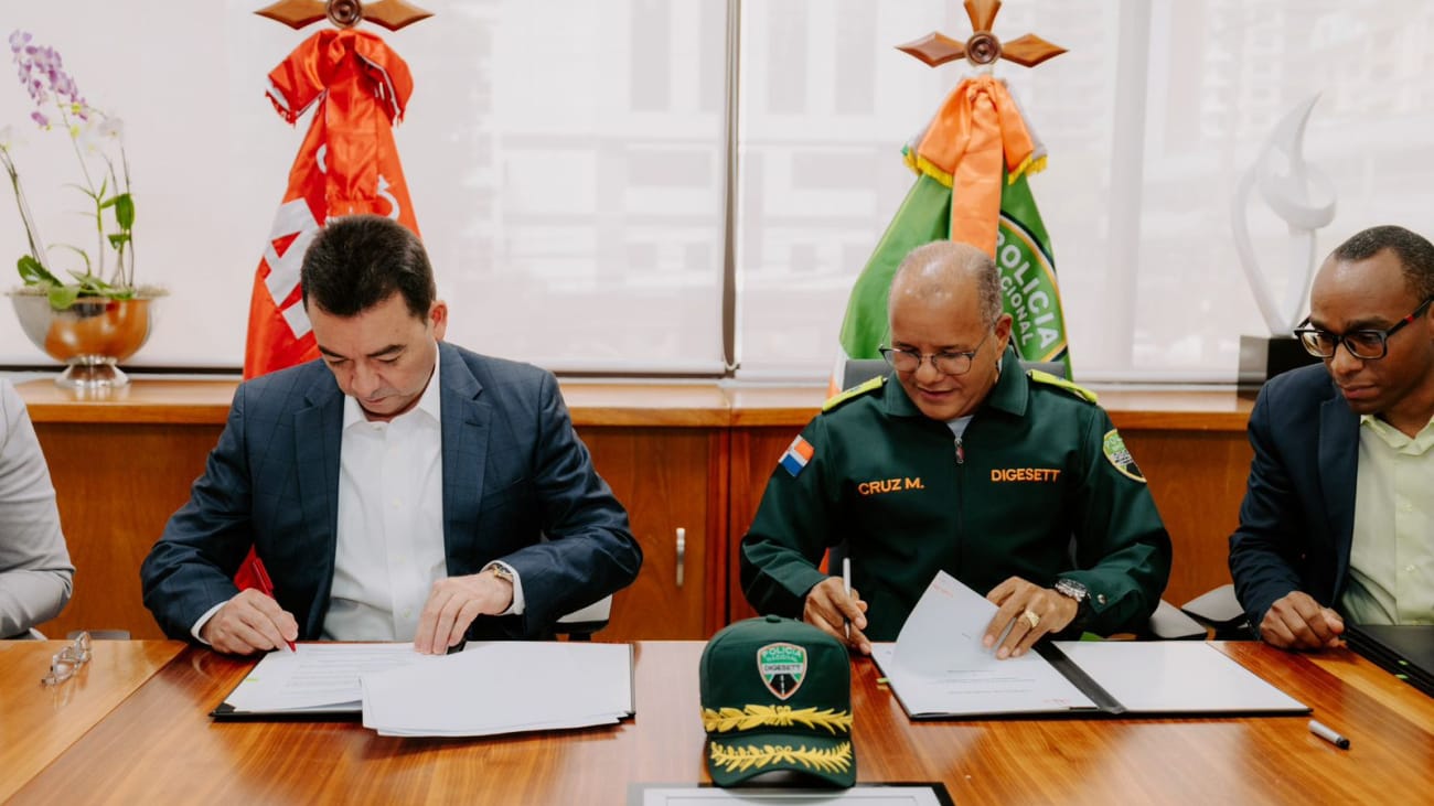 Digesett y Fundación Mapfre firman acuerdo para promover la educación vial en todo el país 5 Digesett y Fundación Mapfre firman acuerdo para promover la educación vial en República Dominicana. Conoce cómo este convenio busca reducir accidentes de tránsito y fomentar una cultura vial responsable.