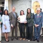 Gobierno entrega 664 nuevas becas internacionales y supera las 10 mil en cinco años de gestión 10 El MESCyT otorga 664 becas internacionales para maestrías en 6 países, superando las 10,000 becas en 5 años. Jóvenes de provincias vulnerables estudiarán en universidades de España, EE.UU., México y más.