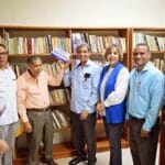 Maestros Félix Sención y Carlos Andújar donan libros y rotulan anaqueles en la Biblioteca Juan Bosch de la UASD Santiago 6