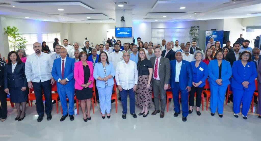 INFOTEP inaugura Semana de la Investigación con lanzamiento de Observatorio FTP y revista científica Avance FTP 10 INFOTEP inaugura Semana de la Investigación con lanzamiento de Observatorio FTP y revista científica Avance FTP