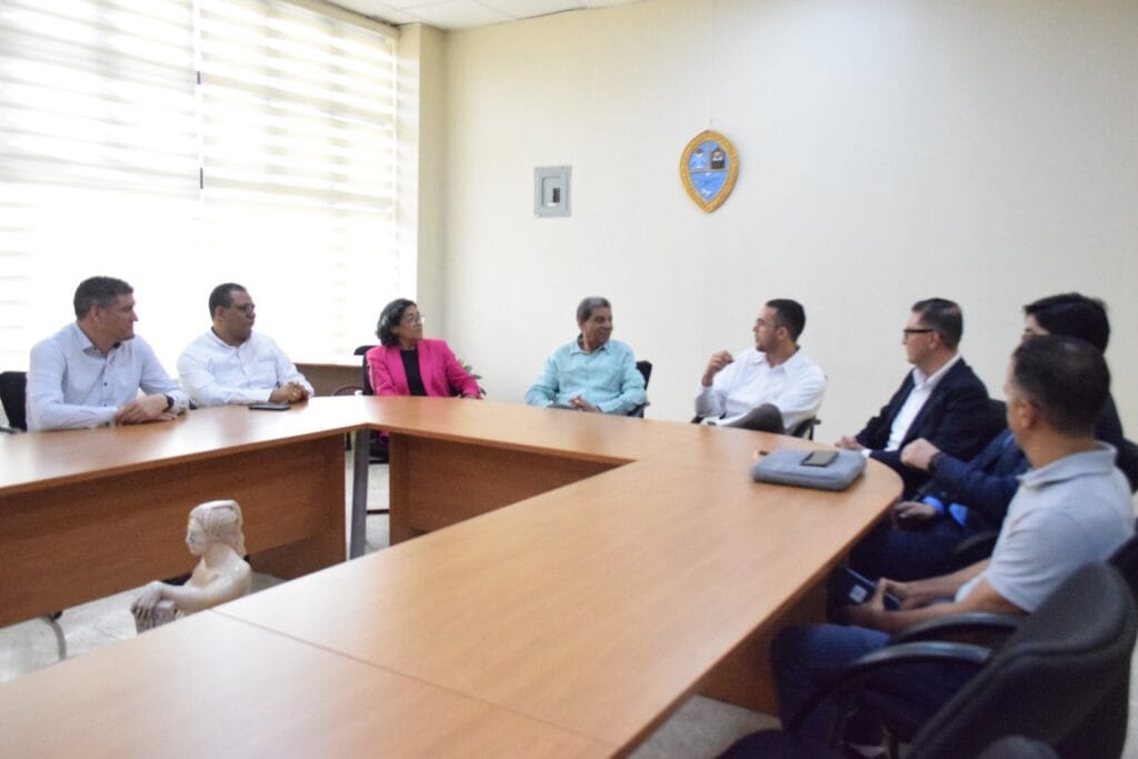 Centro de Emprendimiento e Innovación de la UASD Recinto Santiago impulsa alianza con CREE Banreservas para fortalecer el emprendimiento regional 6