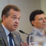 Ministro Ito Bisonó: “Hoy tenemos una industria más fuerte, competitiva y priorizada a nivel de Gobierno” 7 El ministro de Industria, Víctor "Ito" Bisonó, destaca el crecimiento del sector industrial en RD, con aumento en empleos, exportaciones y colaboración público-privada. Conoce los avances y estrategias del MICM.