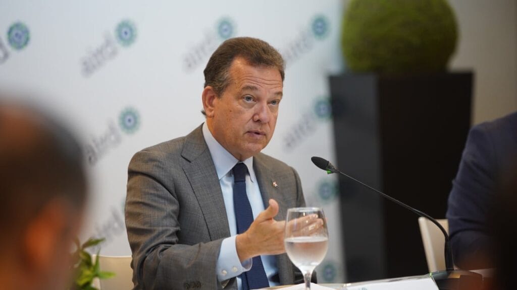 Ministro Ito Bisonó: “Hoy tenemos una industria más fuerte, competitiva y priorizada a nivel de Gobierno” 7 Ministro Ito Bisonó: “Hoy tenemos una industria más fuerte, competitiva y priorizada a nivel de Gobierno”