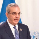 Presidente Abinader llama a una respuesta global y urgente para salvar los océanos 8 El presidente Luis Abinader exige una respuesta global urgente ante la crisis del sargazo en el Caribe, destacando su impacto ambiental, económico y sanitario. Conoce las acciones de RD para proteger los océanos.
