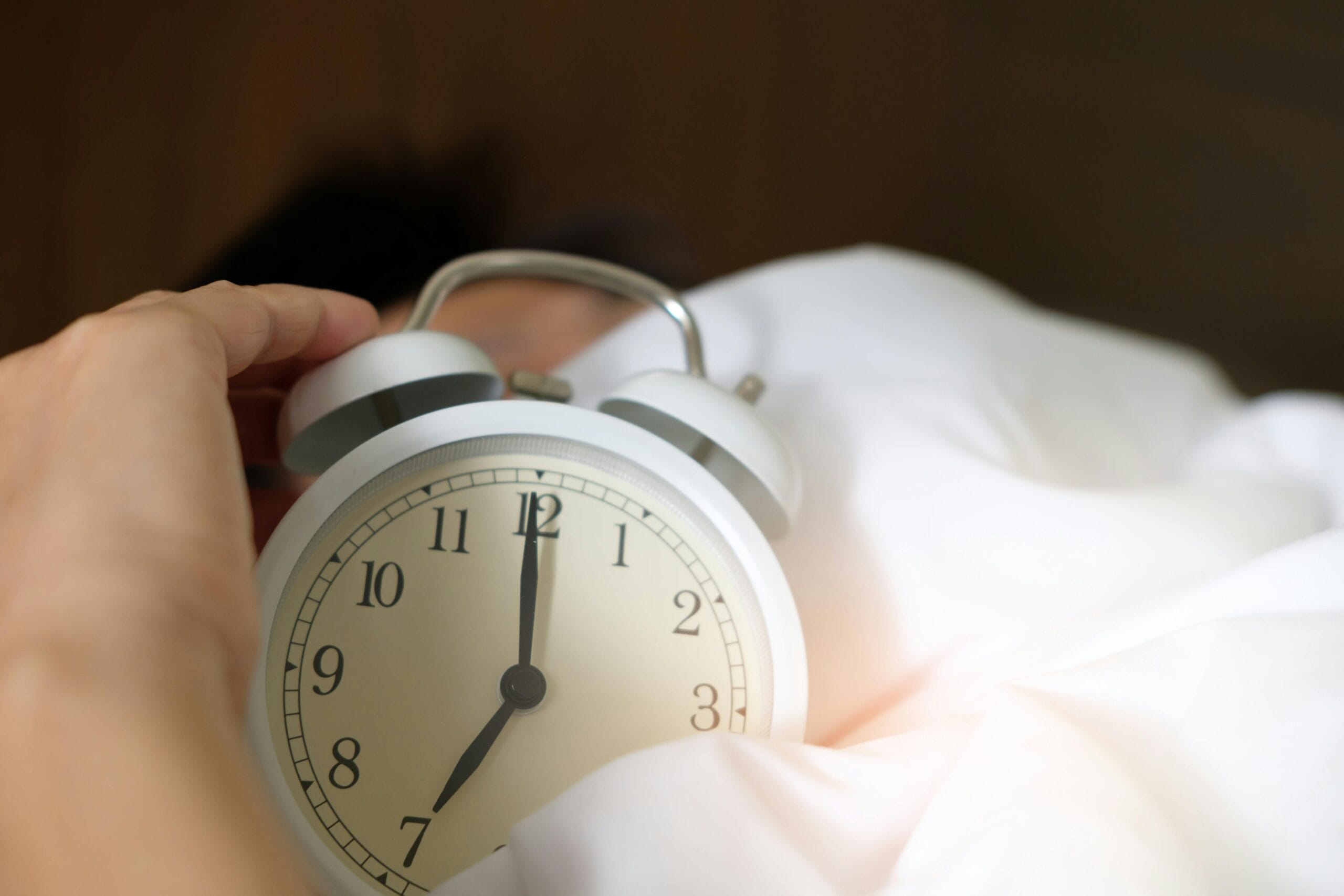 Una breve siesta podría desencadenar tus momentos de inspiración, según estudio 5 Un estudio revela que dormir una siesta corta, especialmente en fase N2, aumenta las probabilidades de tener un momento "eureka".