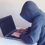 Claves para Evitar Estafas Digitales y Proteger tus Datos Financieros 10 Conoce las medidas esenciales para proteger tu información bancaria y evitar fraudes en línea. Mantente seguro en el entorno digital.