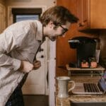 Un 20% de los estudiantes universitarios en RD reciben clases virtuales, con proyección de crecimiento bajo regulación del MESCYT.