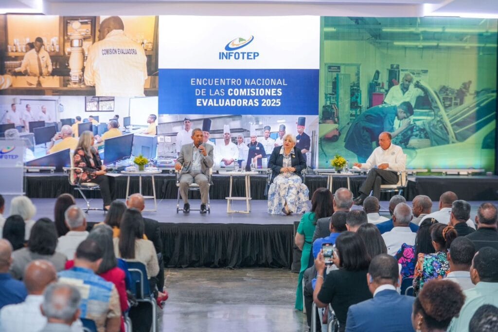 INFOTEP impulsa reflexión nacional sobre democratización del conocimiento y formación con sentido ético y humano 7 INFOTEP impulsa reflexión nacional sobre democratización del conocimiento y formación con sentido ético y humano