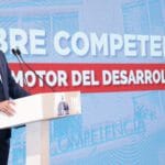 Presidente Abinader presenta avances históricos en libre competencia y destaca liderazgo regional de la República Dominicana 7 El presidente Luis Abinader destaca los logros históricos de la República Dominicana en libre competencia, incluyendo la primera Política Nacional de Competencia de América Latina, sanciones anticompetitivas y liderazgo internacional en transparencia económica.
