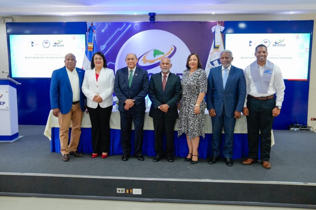 Infotep y ADP forman a líderes sindicales para impulsar la educación en República Dominicana 7 Infotep y ADP forman a líderes sindicales para impulsar la educación en República Dominicana