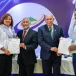 Infotep y ADP forman a líderes sindicales para impulsar la educación en República Dominicana 7 230 dirigentes de la ADP se certificaron en un diplomado del Infotep para replicar conocimientos entre 43,000 docentes y mejorar la educación pública.