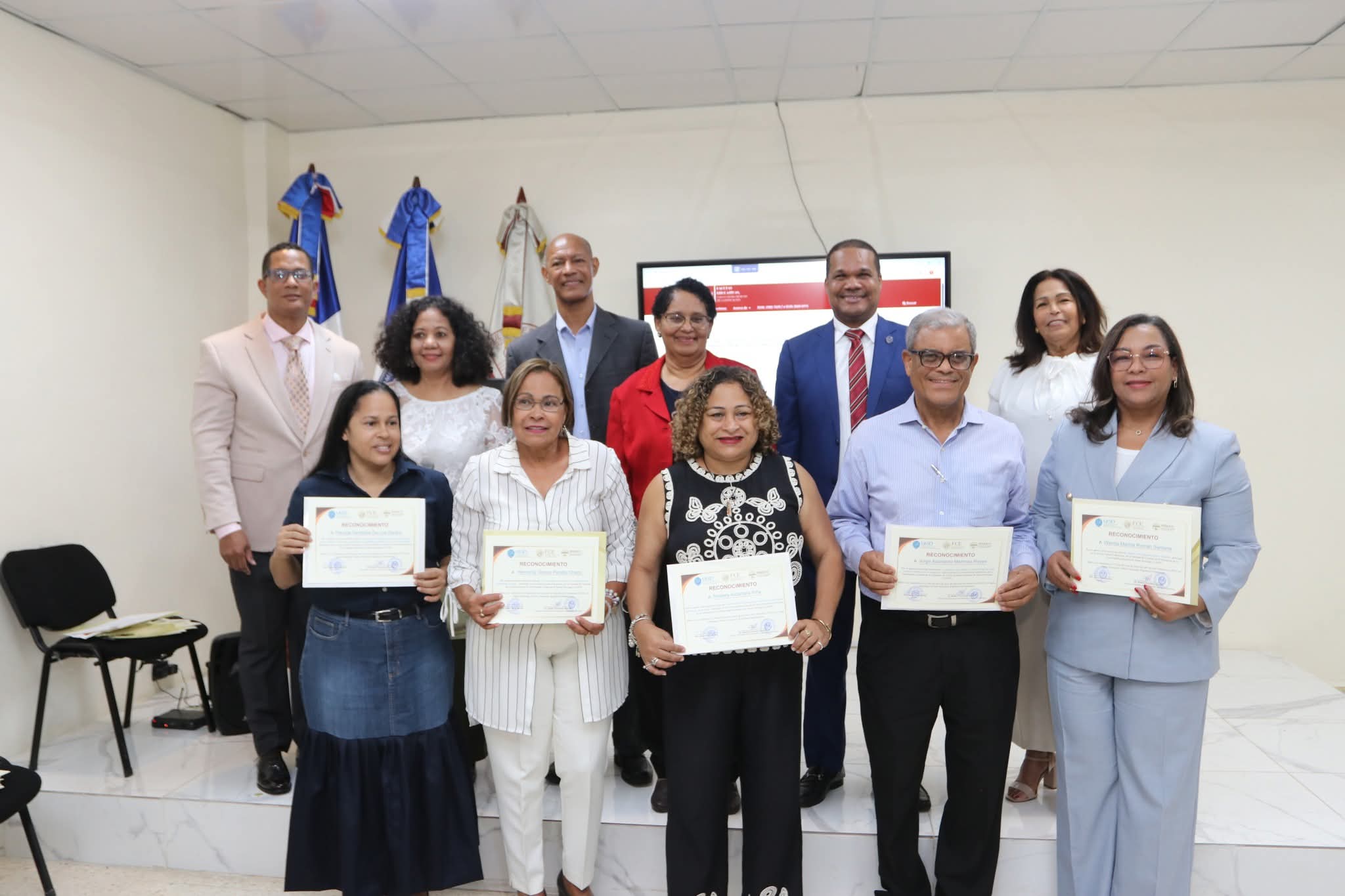 Educadora considera comportamiento afectivo de docentes hacia estudiantes en el aula es fundamental para el aprendizaje 5 La maestra Ana Cristina Roa Ramírez, de la UASD, aboga por una interacción afectiva en la docencia universitaria, destacando la importancia del respeto, la motivación y la neurodidáctica para un aprendizaje efectivo.