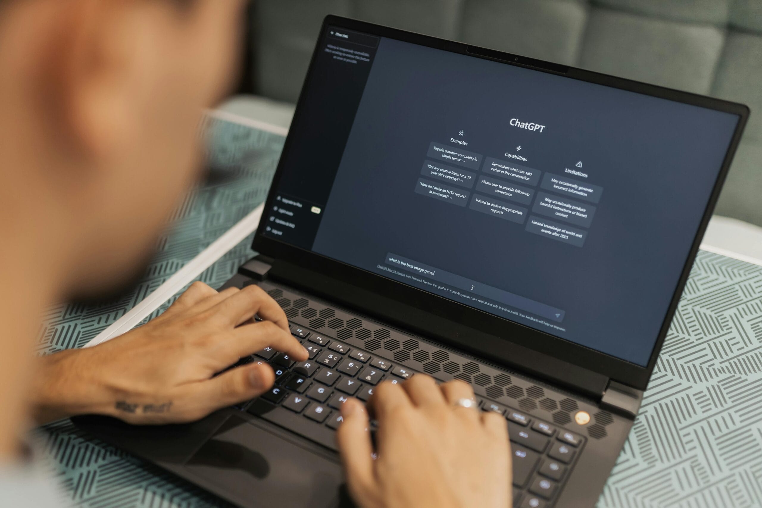 Estudio revela los desafíos para eliminar datos sensibles en sistemas de inteligencia artificial 5 Investigación de la URV alerta sobre las limitaciones para borrar información personal en modelos de IA como ChatGPT, afectando el derecho al olvido.