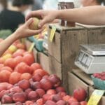 La manzana: una fruta clave para proteger el corazón, la digestión y el sistema inmunológico 7 Descubre cómo el consumo regular de manzanas beneficia la salud cardiovascular, digestiva e inmunológica, según estudios científicos.