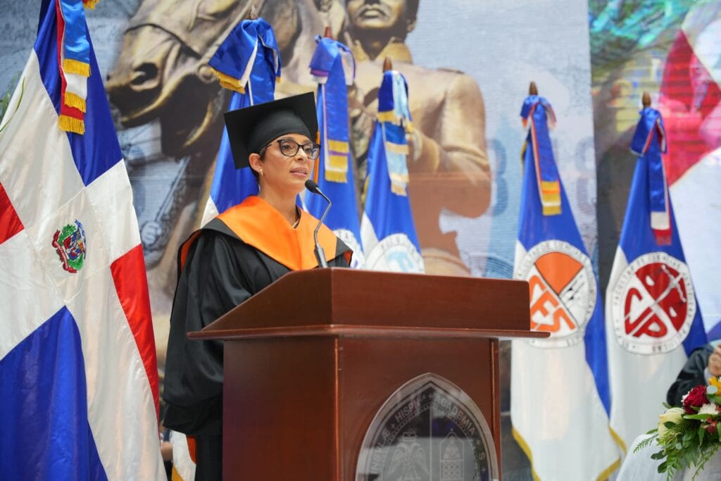 UASD gradúa a 1,577 profesionales en La Romana durante acto solemne de la región Este, en el marco del 162 aniversario de la Restauración 9 UASD gradúa a 1,577 profesionales en La Romana durante acto solemne de la región Este, en el marco del 162 aniversario de la Restauración